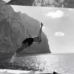 Jet Set Holidays: Taking the Perfect Scent to Every Destination