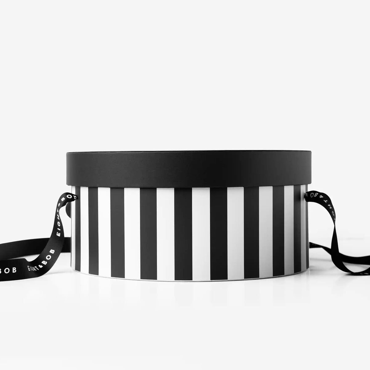 EIGHT & BOB 香水 ストライプボックス付き The Iconic Case Gift Box | Eight & Bob