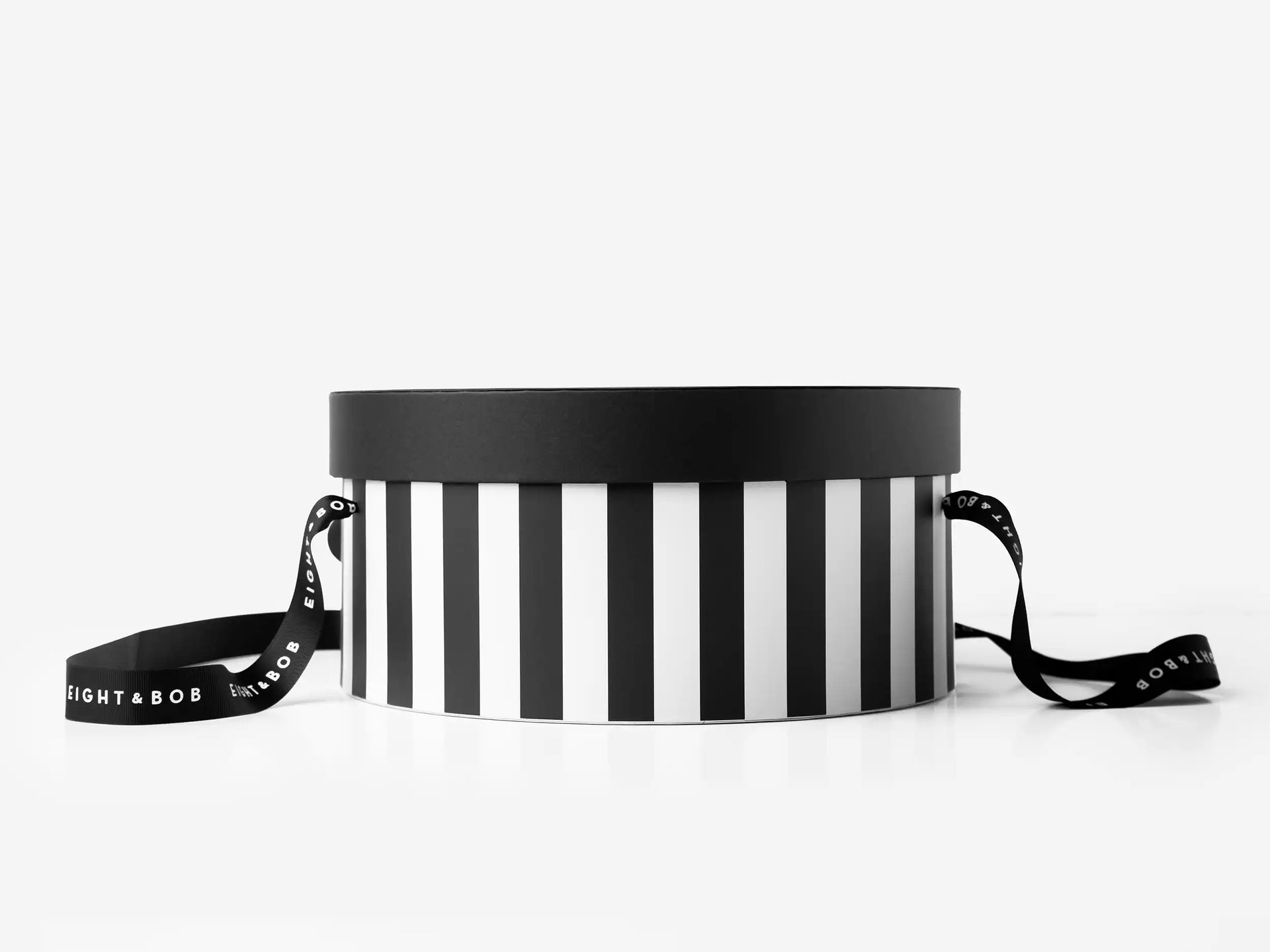 EIGHT & BOB 香水 ストライプボックス付き The Iconic Case Gift Box | Eight & Bob